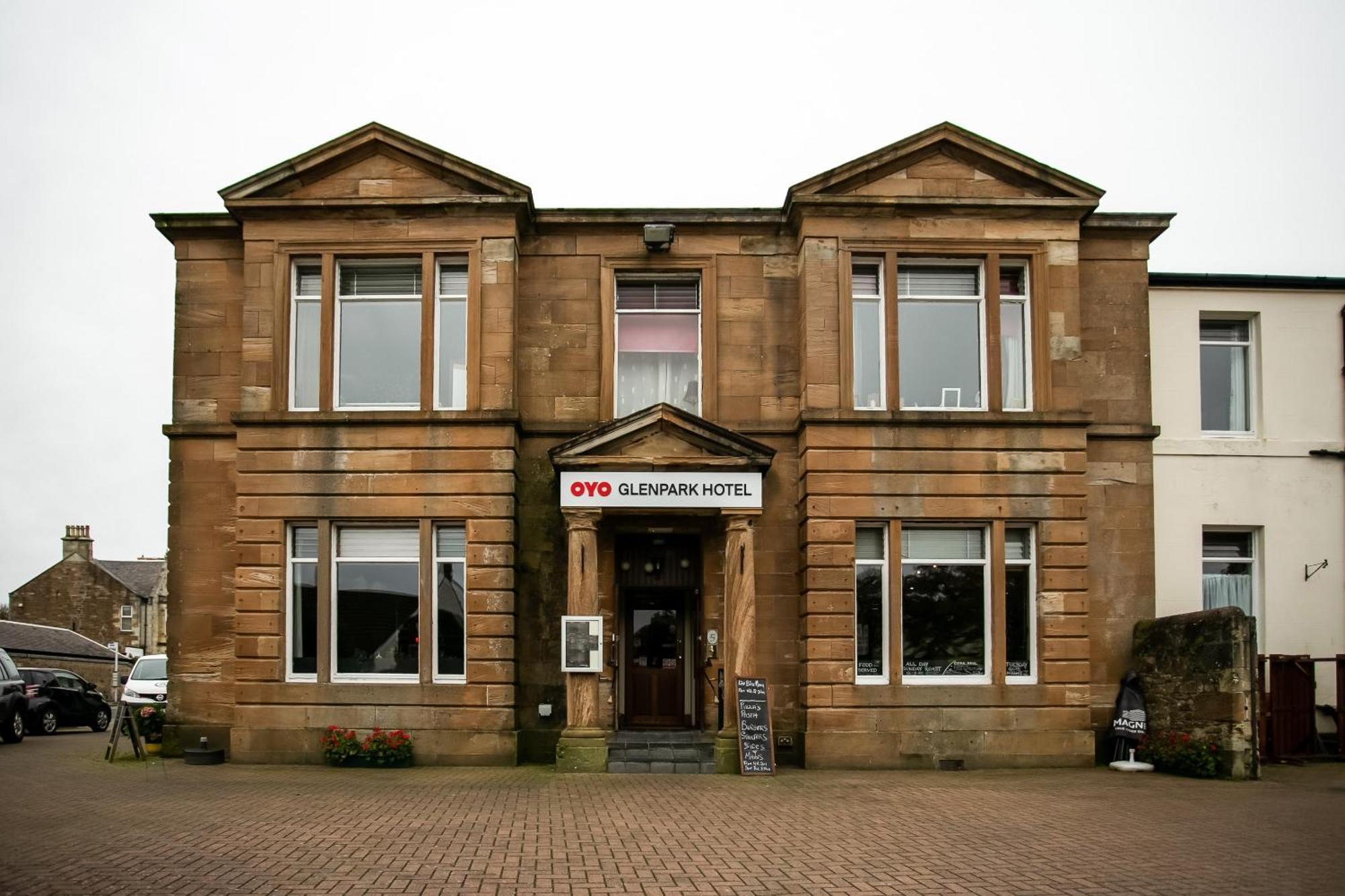 Oyo Glenpark Hotel, Ayr Central Exterior photo